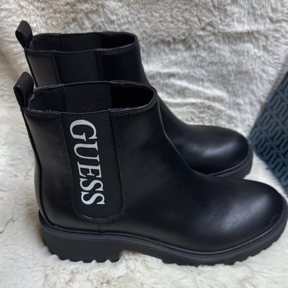 GUESS Sleek Black Leather Boots